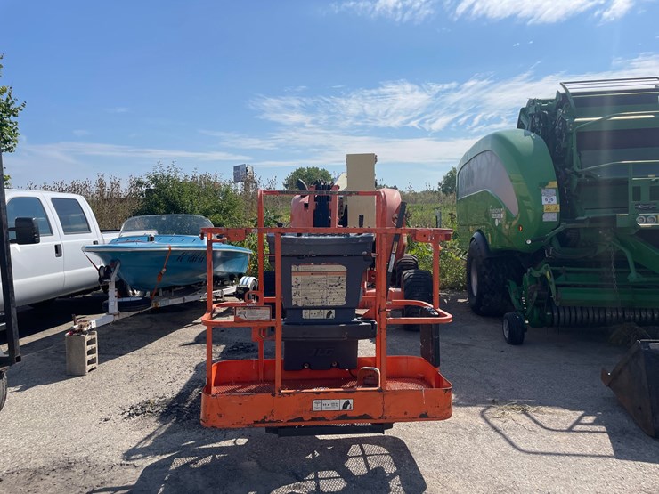 2014-jlg-450aj-image-2