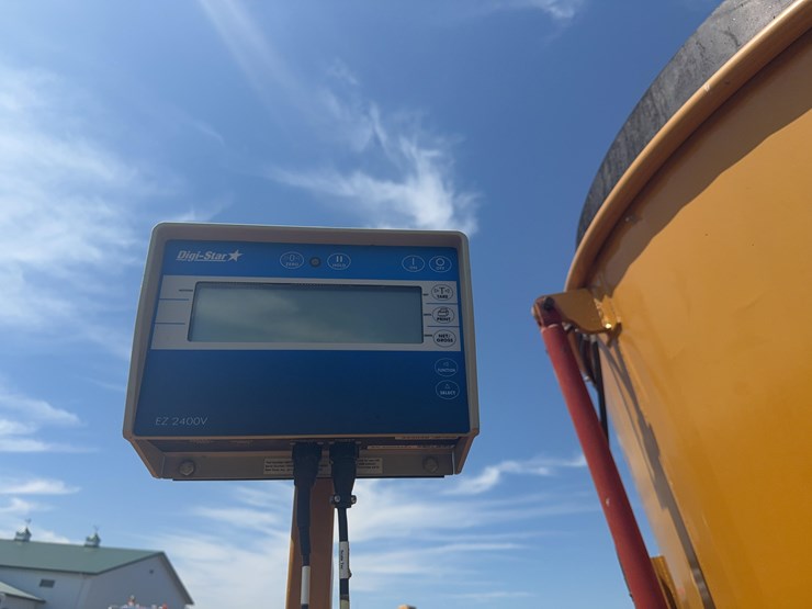 haybuster-bale-processor-image-11