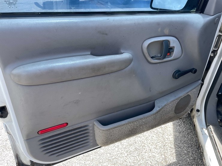 1996-chevrolet-silverado-1500-image-18