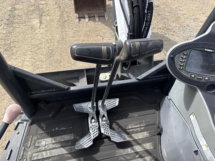 2020-bobcat-e35-image-30