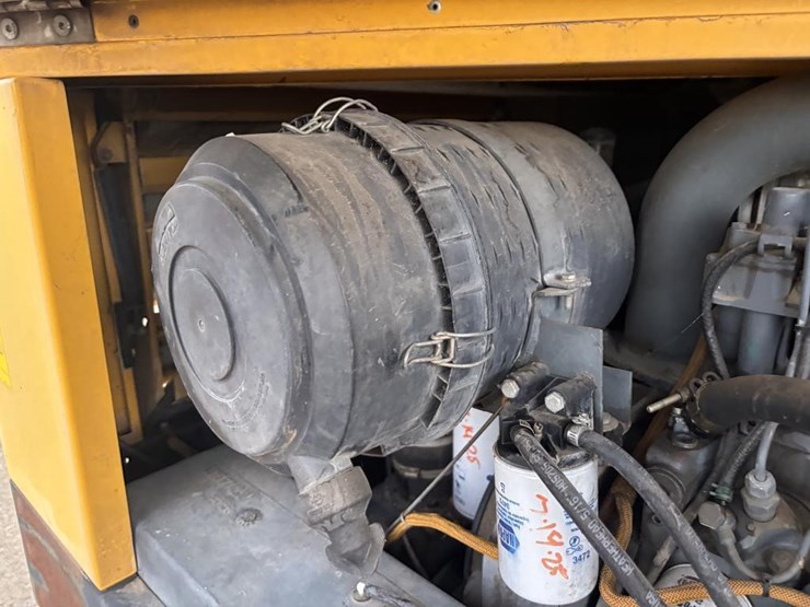 2002-atlas-copco-xas66-image-16