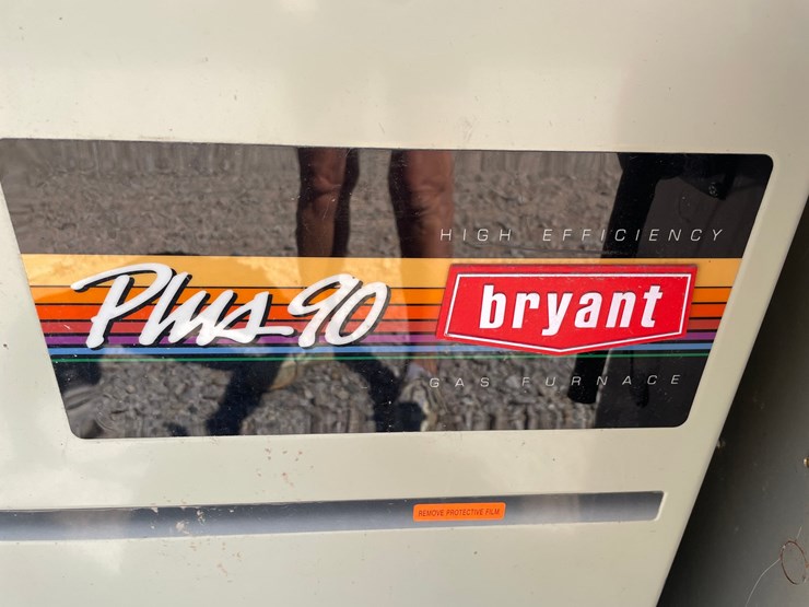 #2476-•-carrier-and-bryant-plus-90-furnaces-image-10