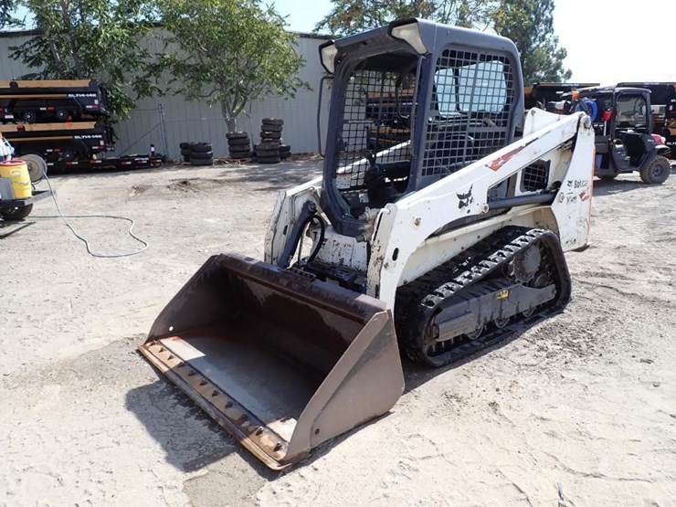 2019-bobcat-t450-image-1