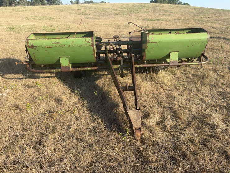 john-deere-corn-planter-image-2