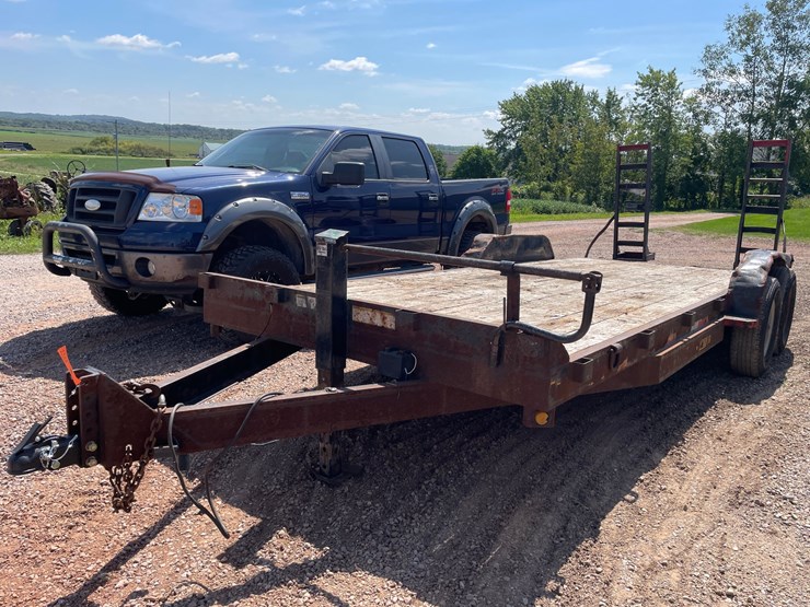 #1144-•-2011-horse-creek-mfg.-road-warrior-20'-flatbed-trailer,-(has-wi-title)-image-1