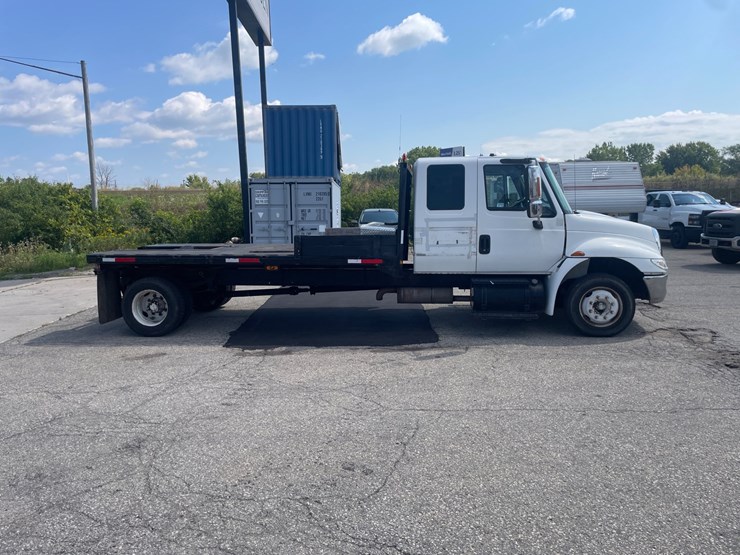 2003-international-durastar-4300-image-4