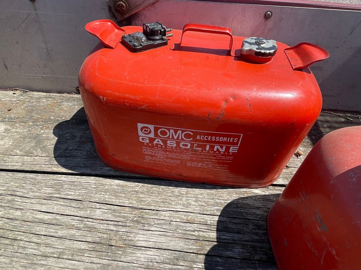 #2499-•-johnson-trolling-motor-and-(2)-boat-fuel-cans-image-3