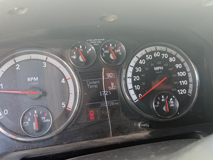 2011-dodge-ram-3500-image-18