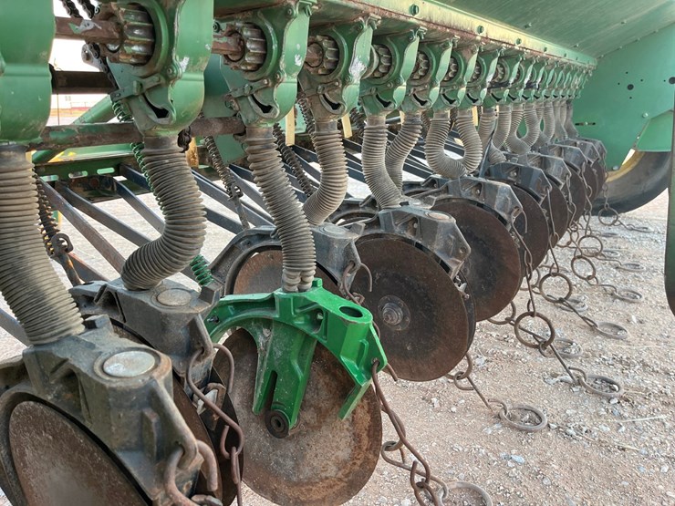 john-deere-8300-image-12