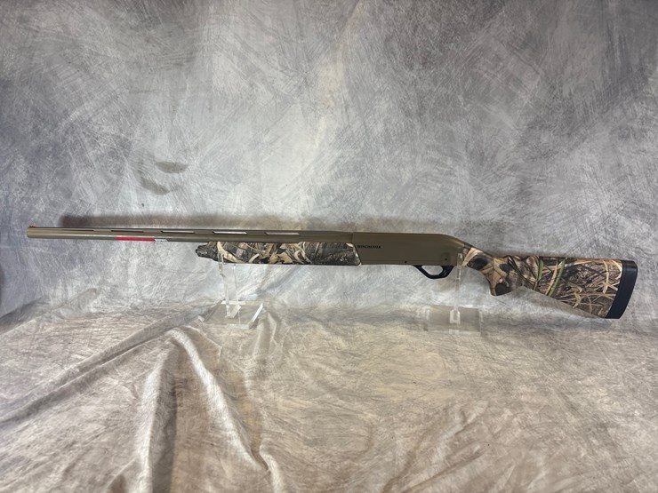#3012-•-winchester-super-x4,-12-ga.-shotgun,-sn:-pt26493yy11k-image-2