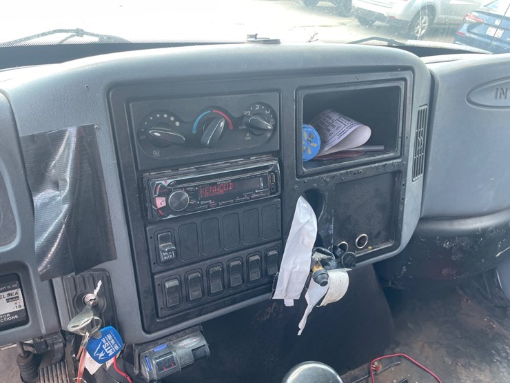 2003-international-durastar-4300-image-62