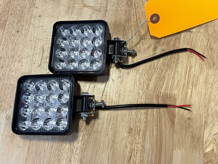 #8551-•-(2)-led-worklights,-3-1/2""-square,-12vdc-(pr13)-image-1