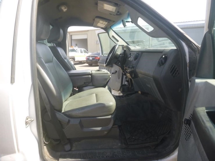 2012-ford-f450-image-10