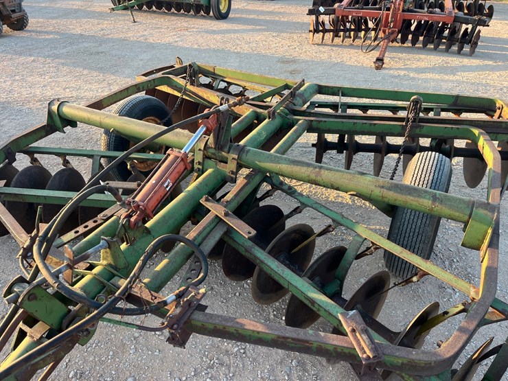 john-deere-aw-image-2