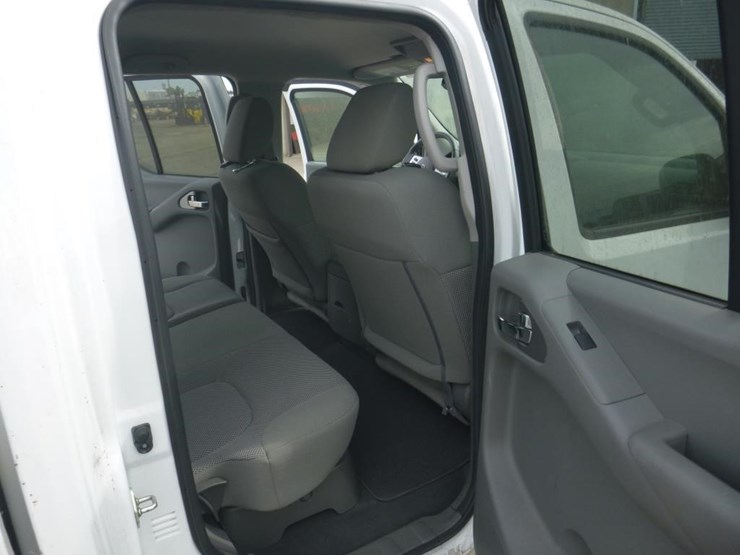 2018-nissan-frontier-image-8