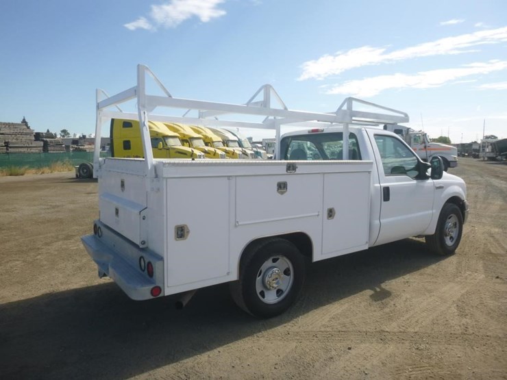 2005-ford-f350-image-3