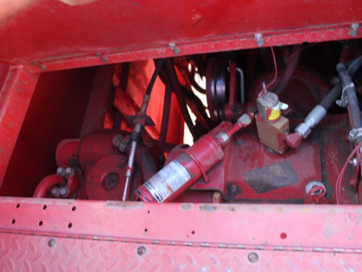 case-ih-1688-image-37