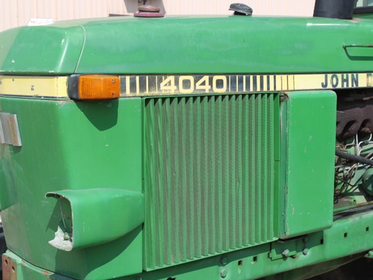 john-deere-4040-image-9