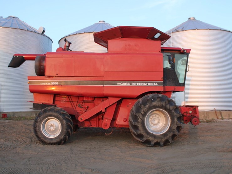 case-ih-1688-image-67