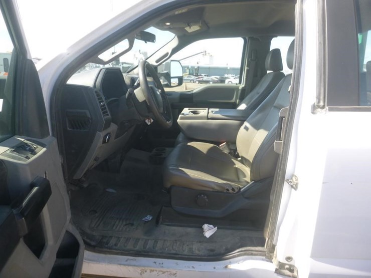 2018-ford-f350-image-10