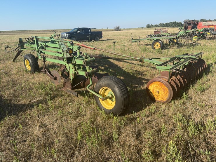 john-deere-3100-image-2