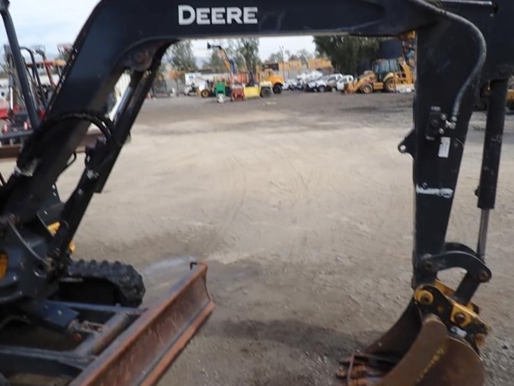 2023-deere-35g-image-6