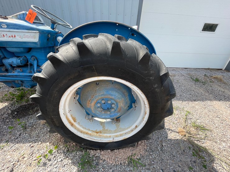 ford-3000-image-14