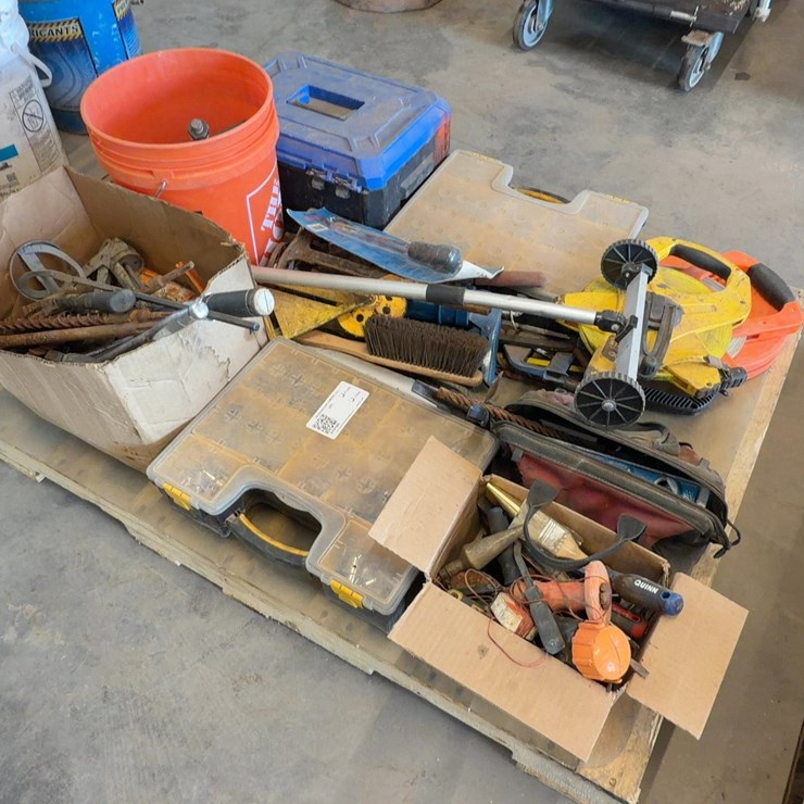 ASSORTED TOOLS AND TAPE MEASURES