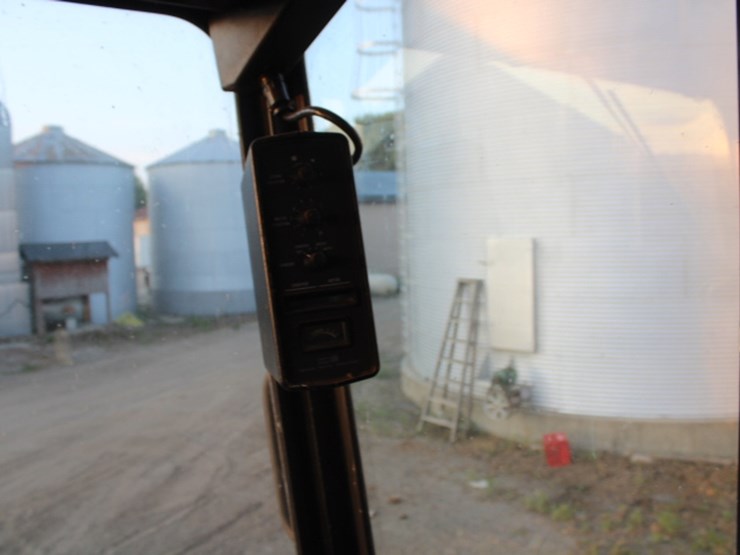 case-ih-1688-image-56
