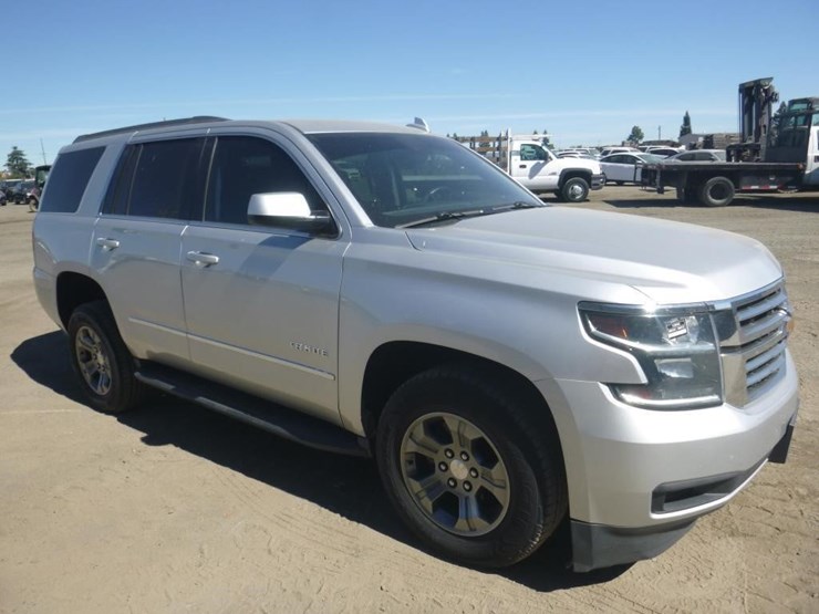 2018-chevrolet-tahoe-image-2