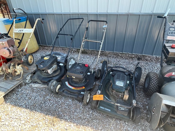 #2483-•-(3)-push-mowers-image-1