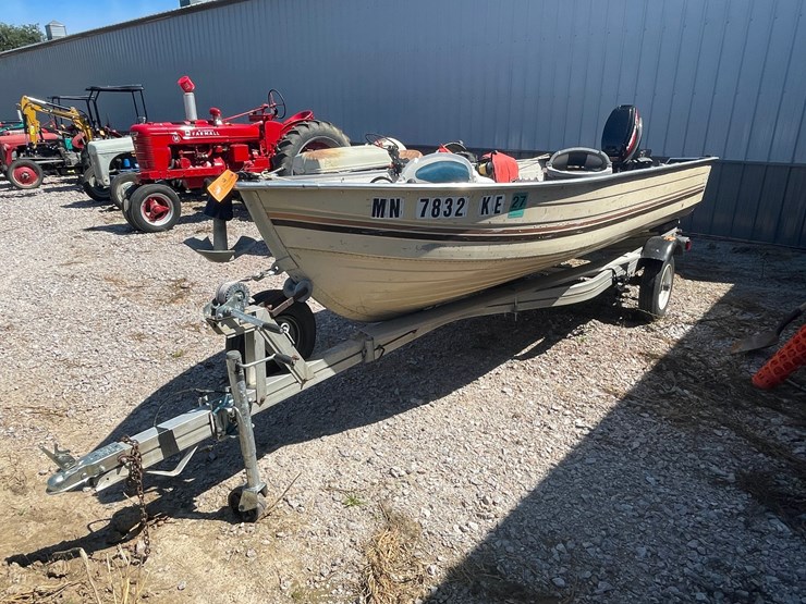 #2450-•-mirro-craft-13'-6"-fishing-boat-with-trailer-(no-title)-image-1