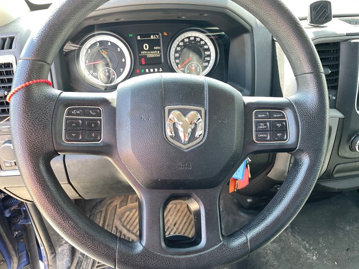 2015-dodge-ram-1500-image-21