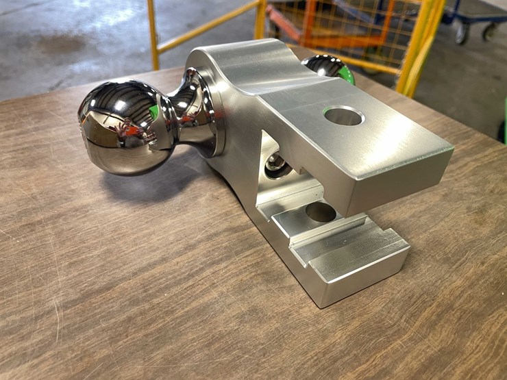 #8542-•-heavy-duty-aluminum-trailer-hitch-(cw)-image-2