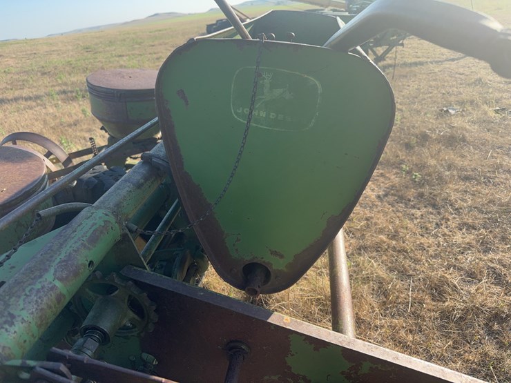 john-deere-corn-planter-image-8