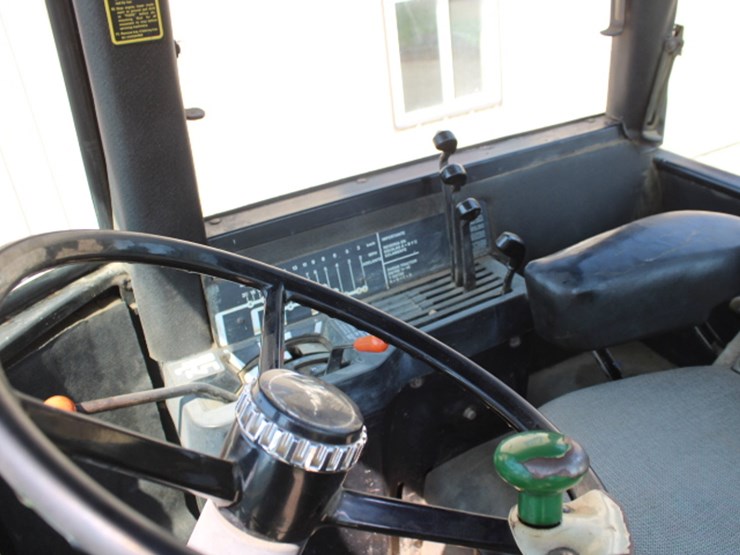 john-deere-8440-image-35