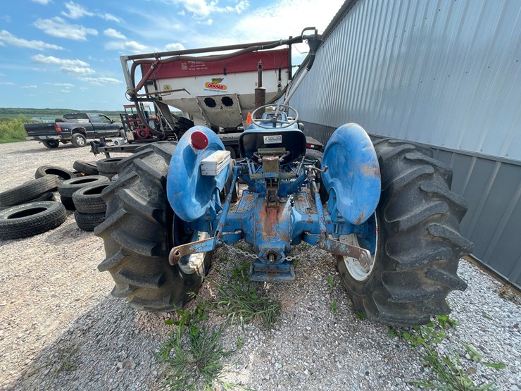ford-3000-image-6