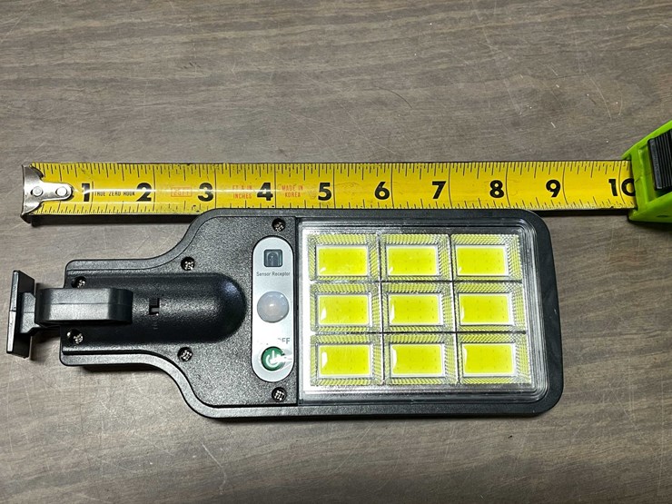 #8581-•-solar-powered-street-lamp-(cw)-image-3