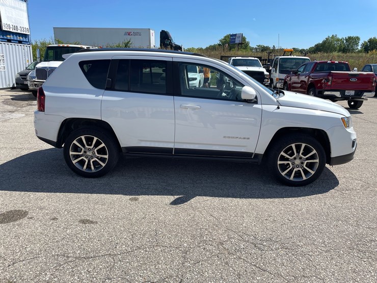 2016-jeep-compass-image-4