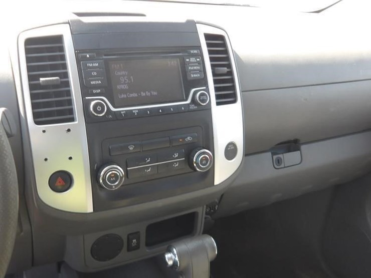 2017-nissan-frontier-image-15