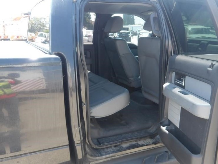 2014-ford-f150-xl-image-11