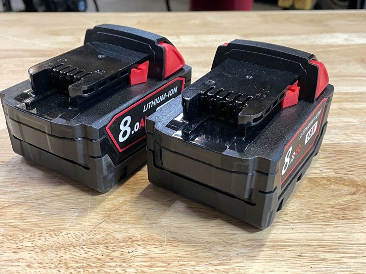 #8569-•-(2)-18v-batteries-(pr12)-image-4
