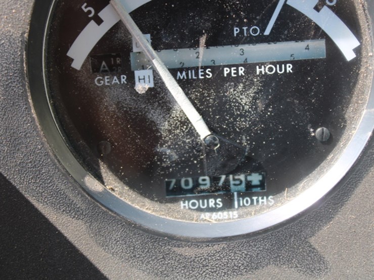 john-deere-4040-image-32