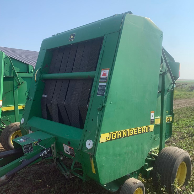 JOHN DEERE 566