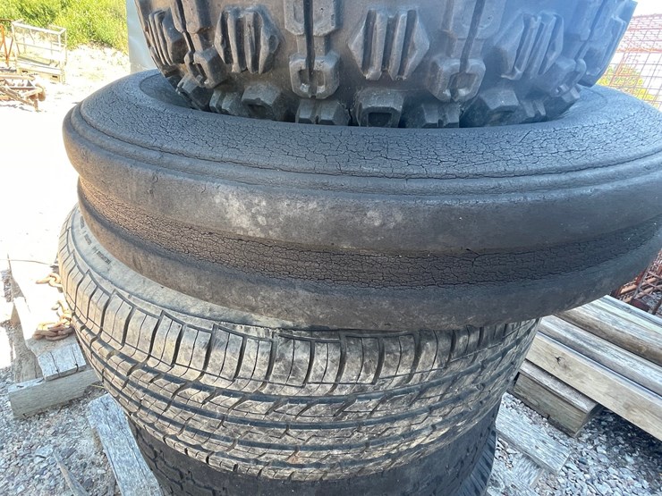 #2487-•-pallet-of-various-tires-image-6