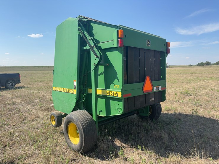 john-deere-566-image-6
