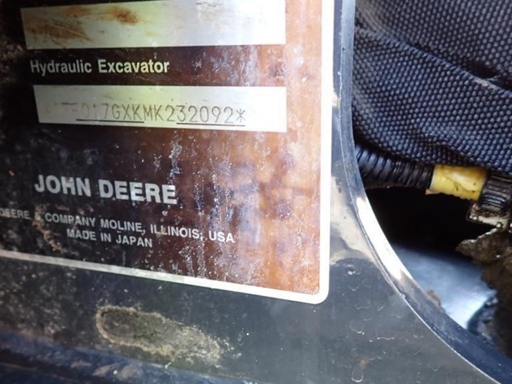 2021-deere-17g-image-27
