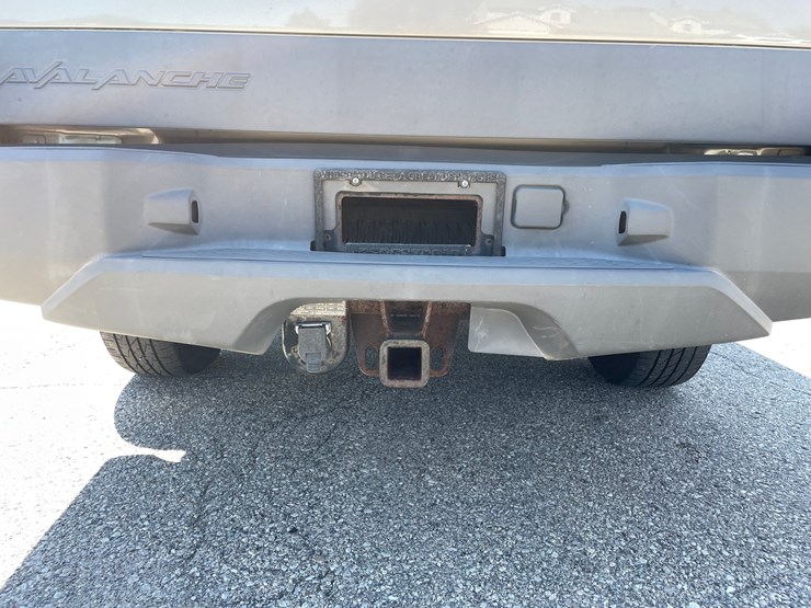 2002-chevrolet-avalanche-1500-image-9