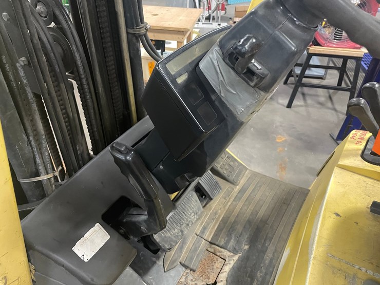 #1627-•-hyster-5000lb-capacity-forklift-(f)-image-11
