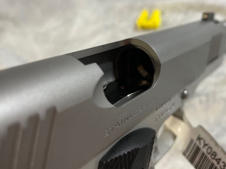 #3082-•-kimber-stainless-lightweight,-45-acp-cal.-pistol,-sn:-ky084379-image-13